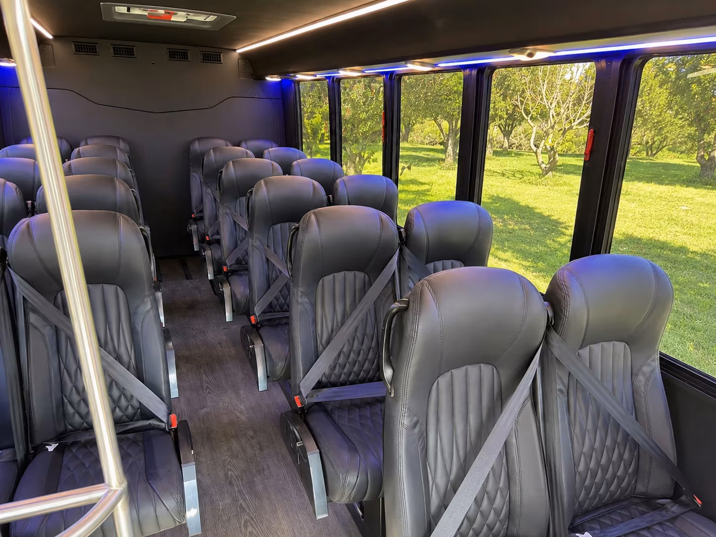 arlington bridal party minibus rentals for the wedding day